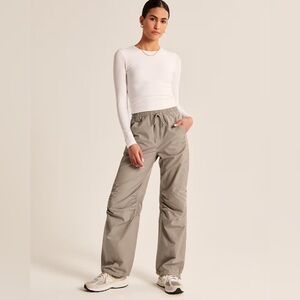 NWT abercrombie utility parachute pants taupe small